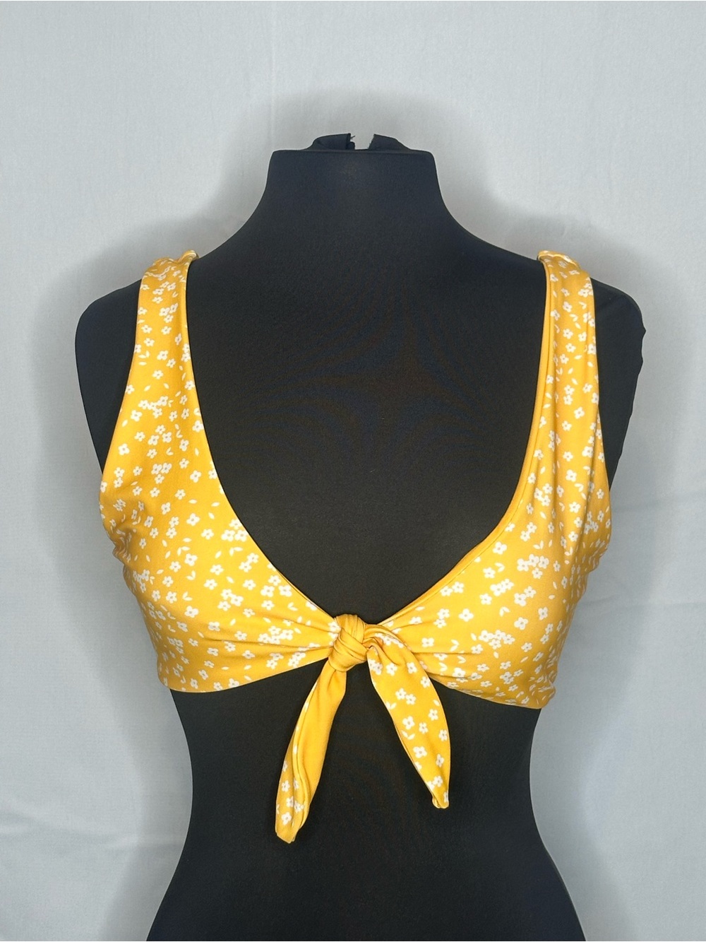 Women’s Medium Yellow Floral Bikini Top Front Tie Swim Top Beach Swimwear